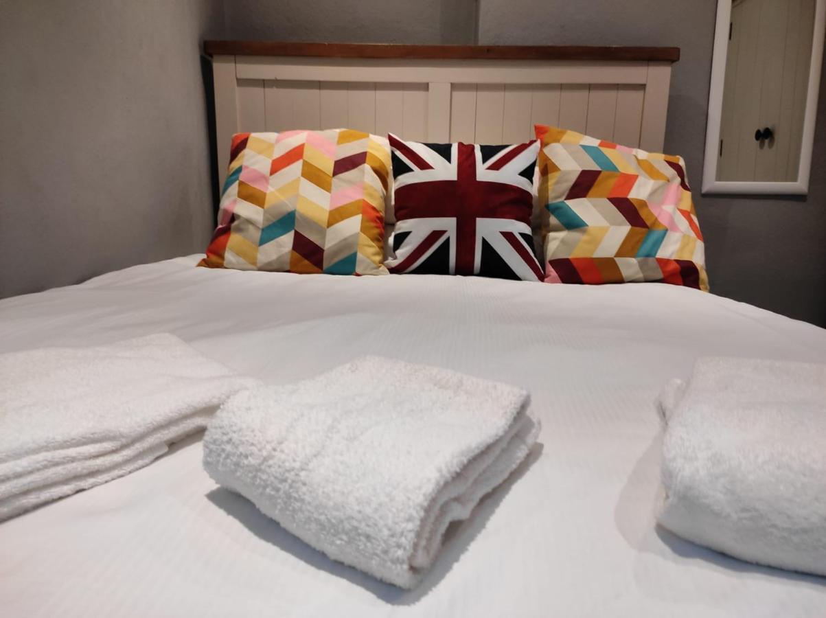 Number 27 Guesthouse Londra Esterno foto
